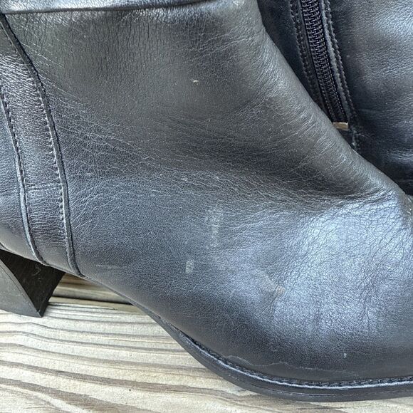 Clarks Artisan Women Black Leather Mid Calf Ruffles Button Detail Boots Size 9.5 - Picture 8 of 11